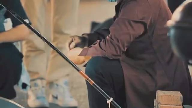 深情不及久伴，厚爱无需多言。感谢父母赐予的生命，感谢生命，让我们遇见有些感谢。虽然没说出口，