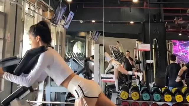 健身，先坚持一个月试试看效果