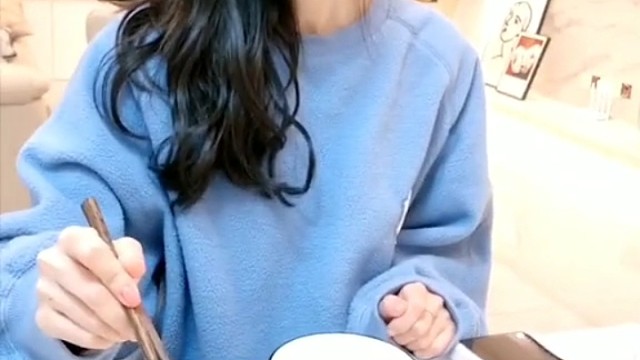 兄弟们，是不是觉得还不如做一只螃蟹呢？