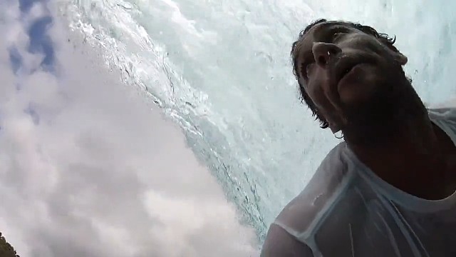 屏住呼吸带你“沉浸式”冲浪