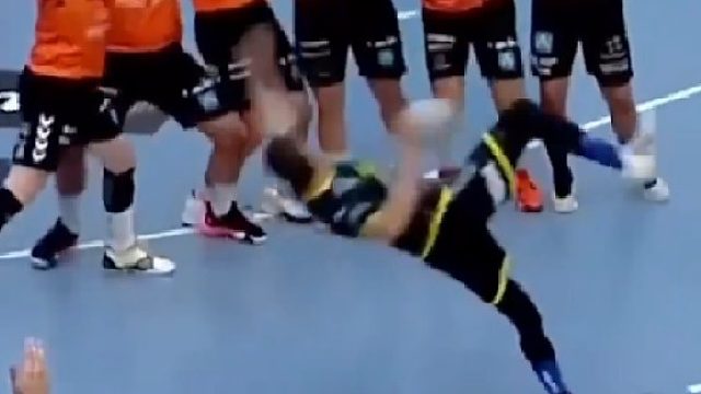 这得要多好的腰啊