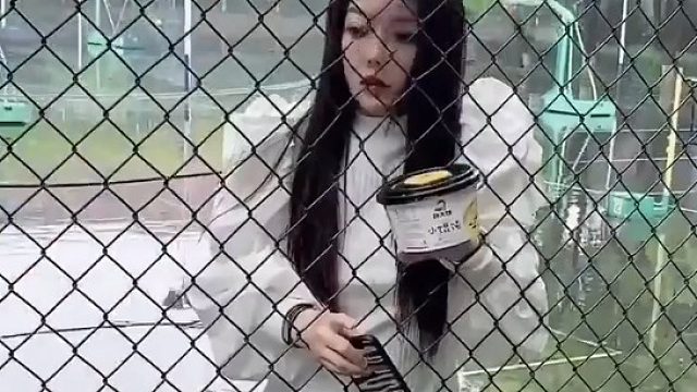 差一点点手机就出来了，结果遇到这种事