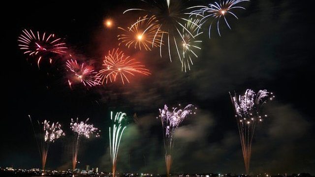 感谢 秋夕老板开通仔仔的守护外加大火锅哈 抑制不住内心的喜悦 全部写在脸上了 哈哈哈哈