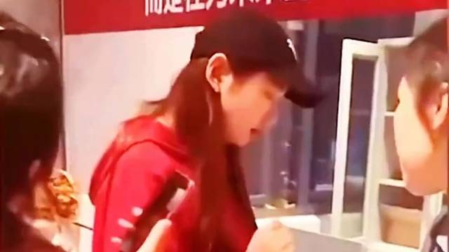 女孩买房爹妈反对，嫂子劝她别冲动消费