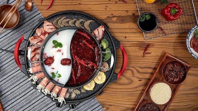 感谢 余晓希老板的大火锅哈 哎嘿嘿 那就存好了 留着今晚播小火车