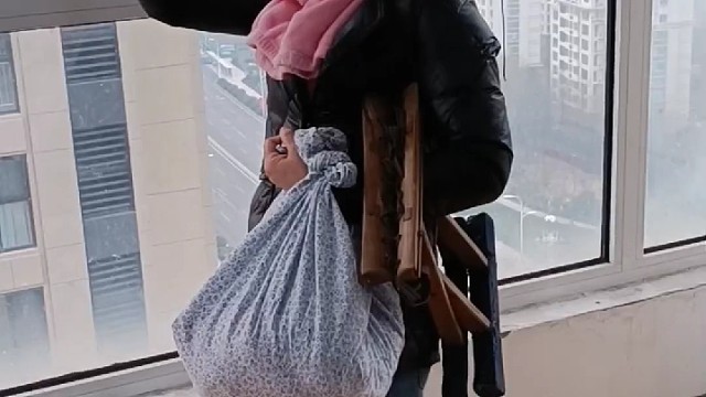 家人们这车太晃了我拿的板凳也用不上啊