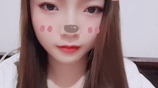 “没有喜欢的人，也不清楚自己喜欢什么，但突然一下感觉心空了”