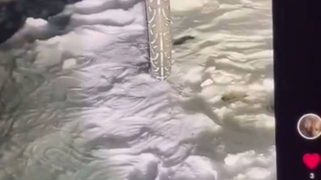 一月三日，夏夏徒步夜宿西藏色季拉雪山