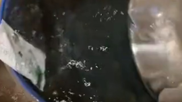 师傅，还招人吗？打下手，一个月给你五千！