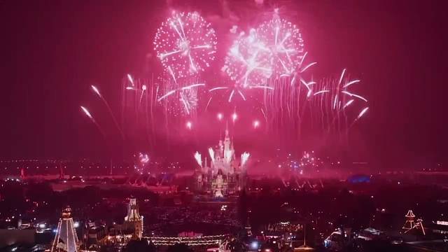 被人艾特看烟花是一件非常幸福的事情，记得一定要许愿！