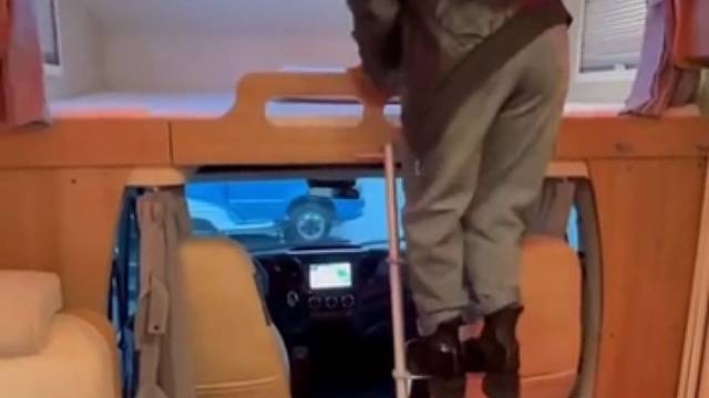 哇塞，等我有钱了一定买个房车