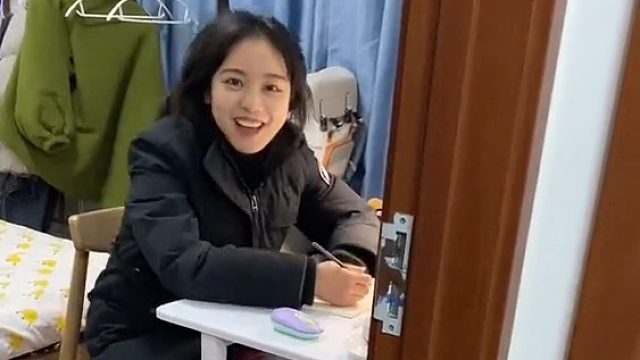 这么高颜值的女博士，我太稀罕了