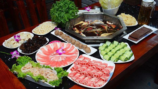 感谢 晓玛丽老板的大火锅呐 吼哈 起飞飞 双倍食物 双倍快乐