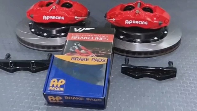 宝马F40升级ap9200大四活塞刹车套件，小符刹车改装efront