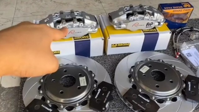 雷克萨斯ES300h升级ap9540大四活塞刹车套件，刹车改装（efront）