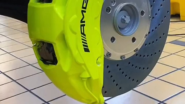 奔驰G级升级前轮一套10活塞卡钳，案例