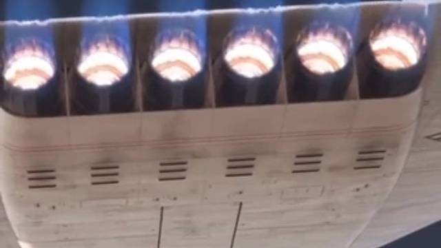 这怕是新一代飞机吧