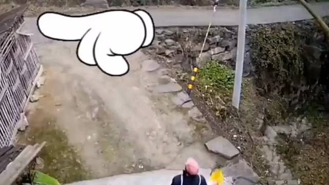 让你倒车，没让你倒沟里去