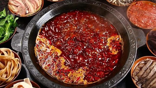 感谢 王者老板的大火锅哇 哈哈哈哈 开饭了 吃饱喝足 然后起飞飞