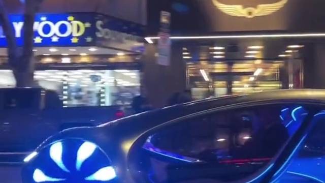 躺着开科幻车？太拉风了吧