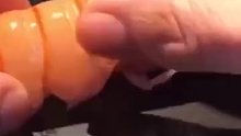 男朋友祖传的剥虾手法，别人刚动筷子，他已经开始嗦手指头？