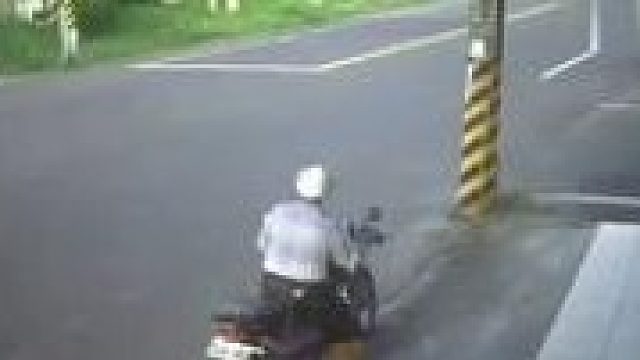 这撞击力，至少有多少吨？