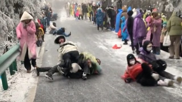 玩归玩 别害路人