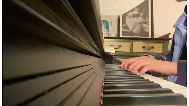 没啥才艺，给家人们弹一段