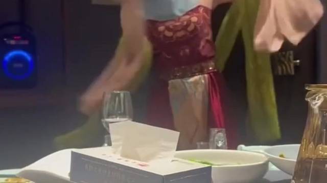 生活原本沉闷但跑起来就会有风。