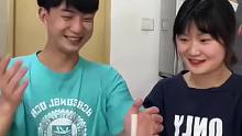 她这不是听声辩位！她这是想戳你大动脉