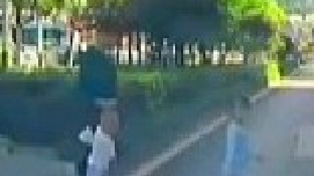 这摩托车赶着去投胎？