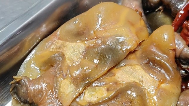 今天就是大年初六了，也是六六大顺的好日子，愿大家在新的一年里，金银财宝满腰包，家和美满甜蜜笑，一帆风