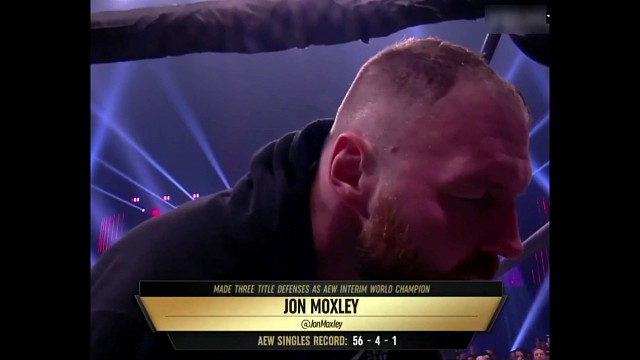 疯子v朋克，aew冠军赛