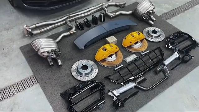 保时捷panamera前轮升级阿基波罗十活塞刹车套件，小符刹车改装（efront）