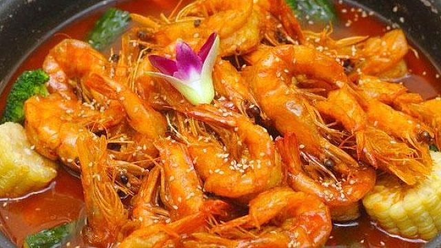 感谢 鹿人老板的大火锅哇 哈哈哈  开饭啦 开饭啦 准备好了吗