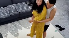 男子教老婆女子防身术，结果却练成了女子献身术