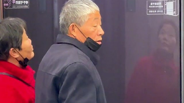 儿媳妇看中3万的冰箱，说不买别谈结婚，当两位老人看到价格陷入两难，到底是买还是不买