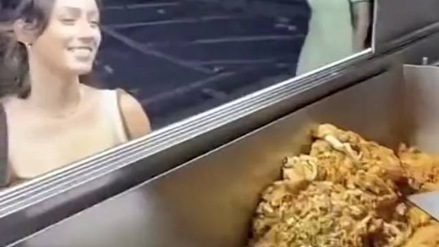 知道为什么车那么高吗，让你看不见操作台