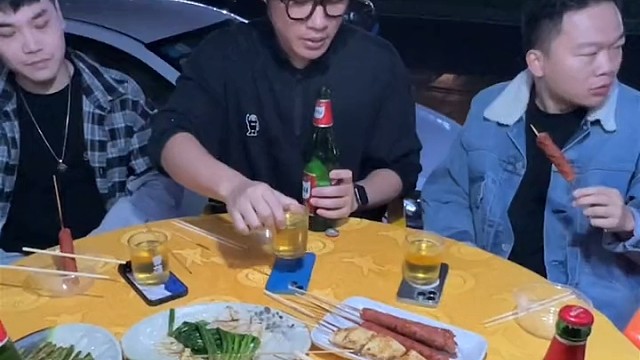 以后玩游戏再耍赖，兄弟都没得做！