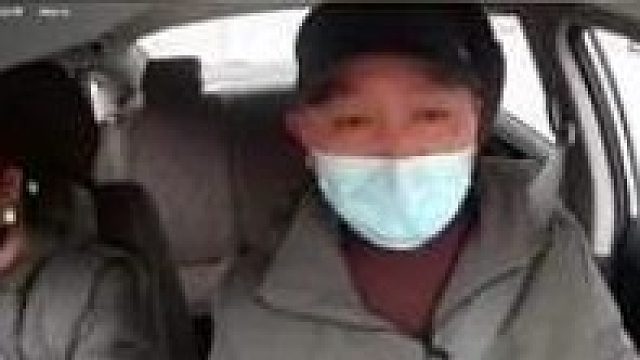 嫌疑人：我这算自首吧？