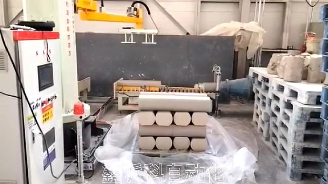 自动化立柱机器人码垛机#立柱机器人#码垛机#码垛机器人