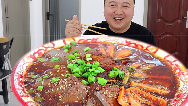 毛血旺的家常做法，简单几步，食材丰富，麻辣鲜香下酒又下饭。