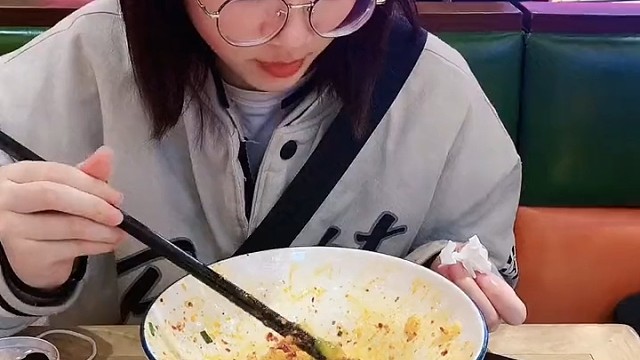 不太聪明的样子