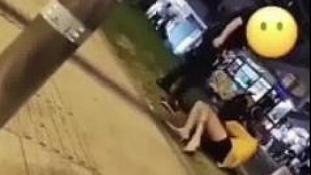 妻子瞒着老公和四个男人喝酒，喝多后竟被老公碰到，结果悲剧了
