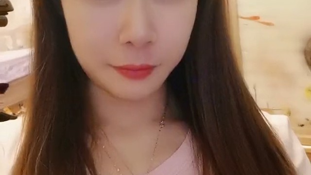 新人准备开播，多多指教，点个关注呗