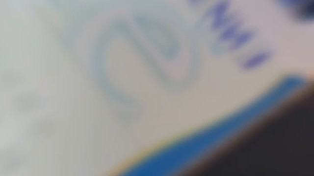 我手中仅剩玫瑰一片，此行又山高路远…