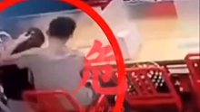 男子将女友头按入滚烫火锅中 店员立即报警并叫救护车