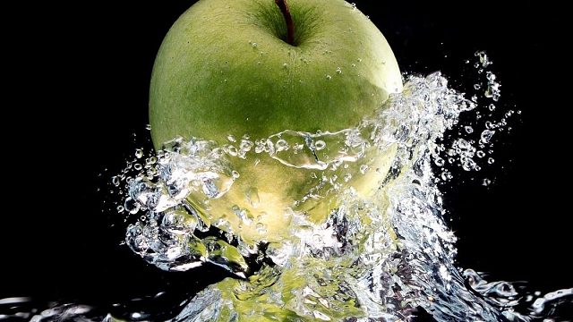 感谢 咯落老板的大火锅呐 呐开饭了 还差你一个 来啊 饭量充足