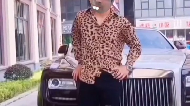 搞笑视频欢迎点赞