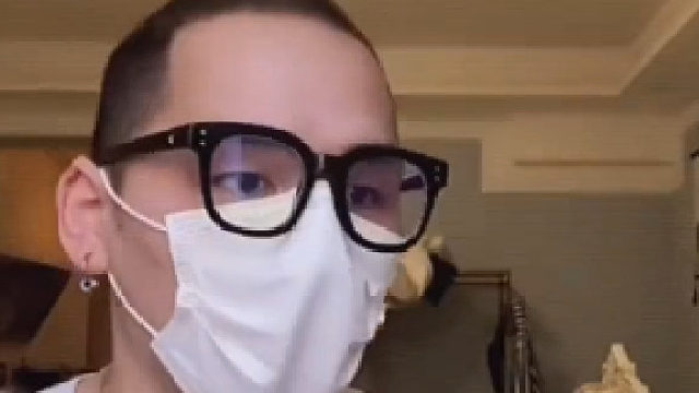 还是太年轻，要不就是家里不缺，没经过社会的敲打